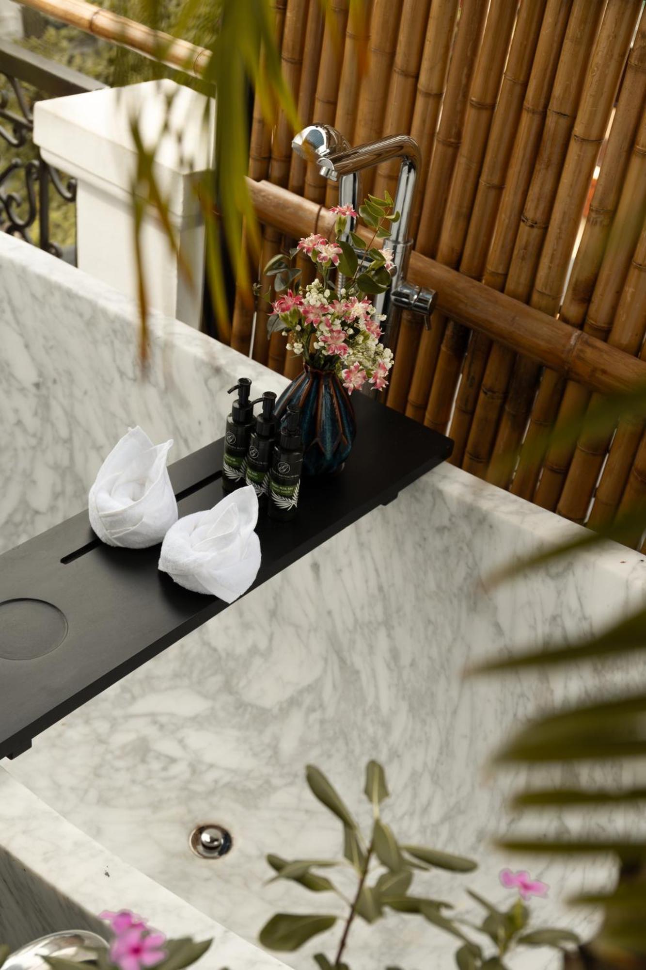 Hanoi Graceful Hotel And Travel Eksteriør bilde